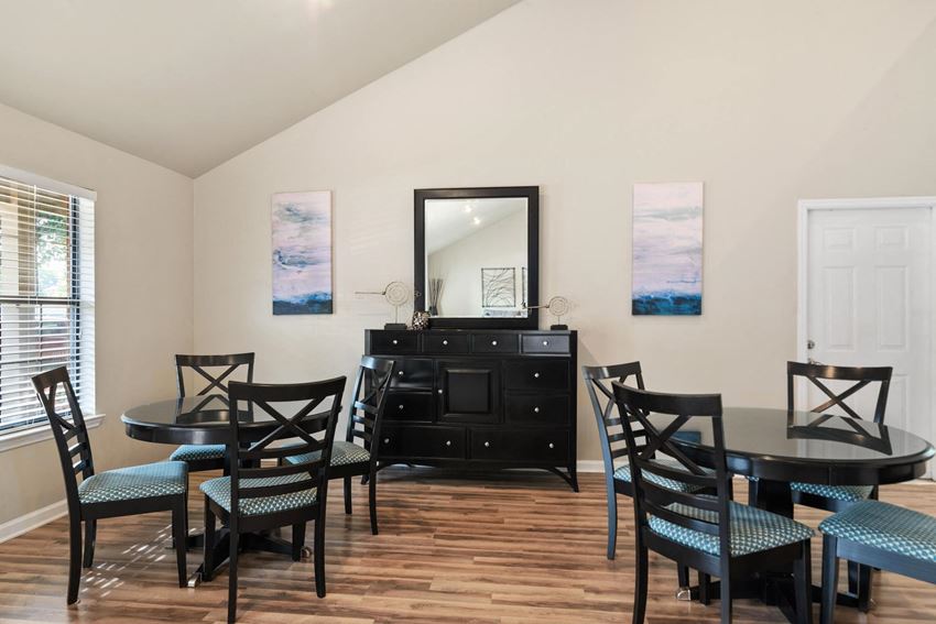 Laurel Valley Apartments, 4675 Old Lebanon Dirt Rd, Mount Juliet, TN